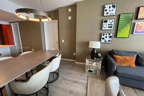 Copropriété à louer à Hollywood, Floride: 2 chambres, 104.89 m2 № 1984747 - photo 17