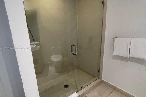 Copropriété à louer à Hollywood, Floride: 2 chambres, 104.89 m2 № 1984747 - photo 19