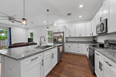 Villa ou maison à vendre à Tampa, Floride: 3 chambres, 144.09 m2 № 2341587 - photo 15