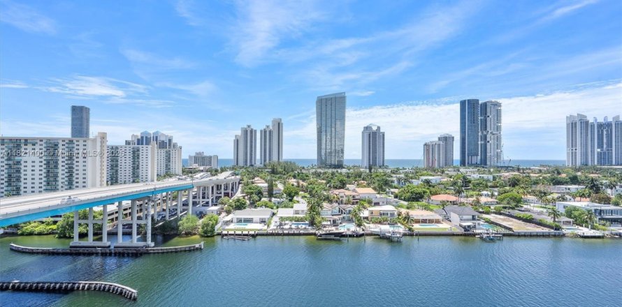 Condo in Aventura, Florida, 1 bedroom № 1783947