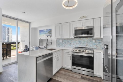 Condo in Aventura, Florida, 1 bedroom  № 1783947 - photo 8