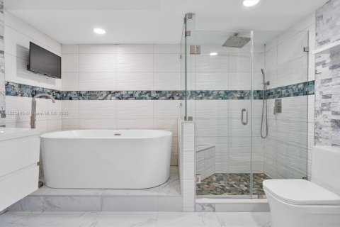 Condo in Aventura, Florida, 1 bedroom  № 1783947 - photo 16