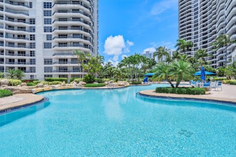 Condo in Aventura, Florida, 1 bedroom  № 1783947 - photo 2