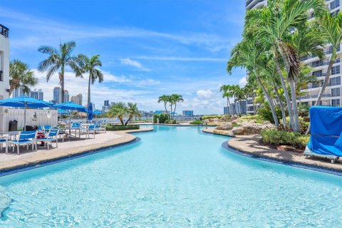 Condo in Aventura, Florida, 1 bedroom  № 1783947 - photo 21