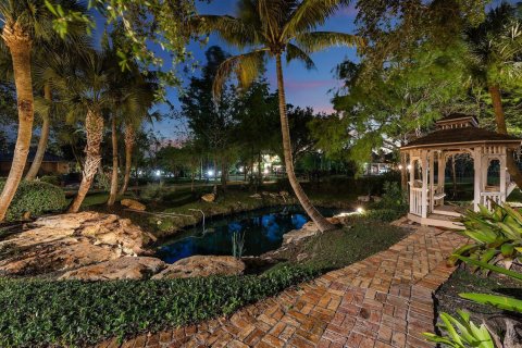 Casa en venta en Parkland, Florida, 6 dormitorios, 340.67 m2 № 2190534 - foto 8