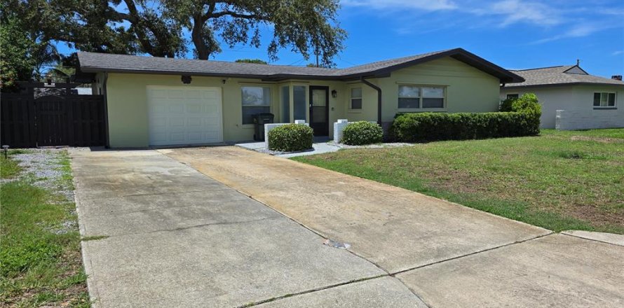 Villa ou maison à Seminole, Floride 2 chambres, 104.05 m2 № 2408690