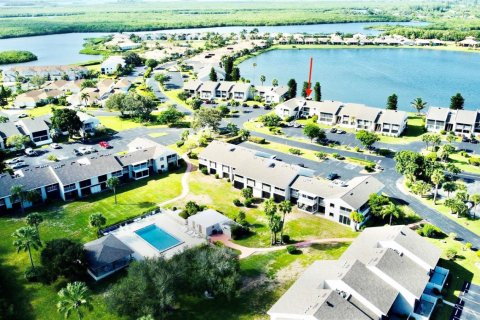 Condo à St. Lucie, Floride, 2 chambres  № 2281292