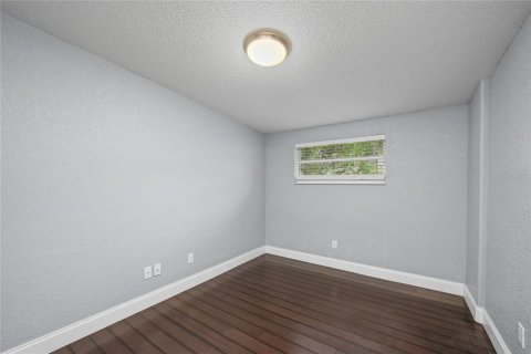 Villa ou maison à vendre à Tampa, Floride: 4 chambres, 178 m2 № 2204176 - photo 20