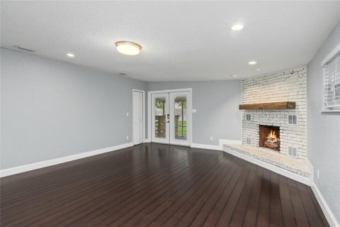 Villa ou maison à vendre à Tampa, Floride: 4 chambres, 178 m2 № 2204176 - photo 4