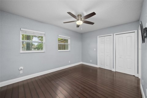 Villa ou maison à vendre à Tampa, Floride: 4 chambres, 178 m2 № 2204176 - photo 16