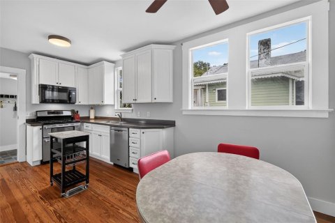 Villa ou maison à vendre à Mount Dora, Floride: 2 chambres, 90.67 m2 № 2430650 - photo 12