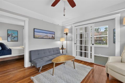 Villa ou maison à vendre à Mount Dora, Floride: 2 chambres, 90.67 m2 № 2430650 - photo 10