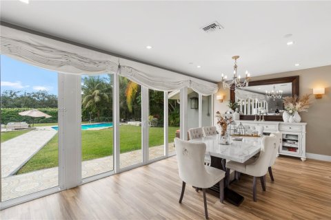Villa ou maison à vendre à Miami, Floride: 6 chambres, 459.59 m2 № 1766481 - photo 11