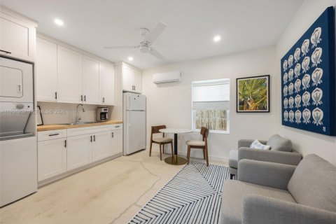 Casa en venta en Miami, Florida, 3 dormitorios, 190.45 m2 № 1996045 - foto 23