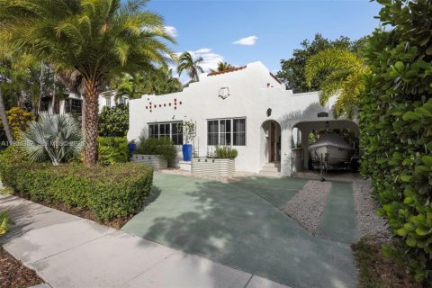 Casa en venta en Miami, Florida, 3 dormitorios, 190.45 m2 № 1996045 - foto 3