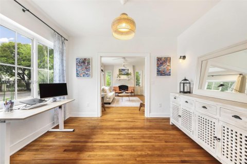 Casa en venta en Miami, Florida, 3 dormitorios, 190.45 m2 № 1996045 - foto 6