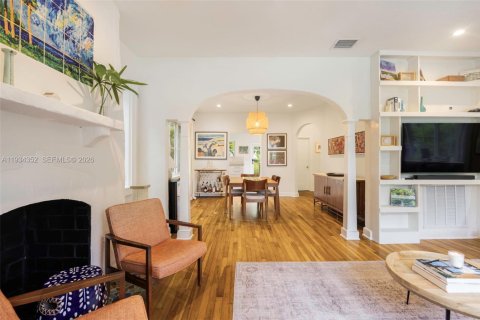 Casa en venta en Miami, Florida, 3 dormitorios, 190.45 m2 № 1996045 - foto 11