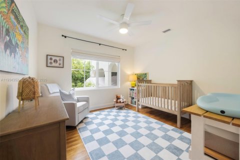 Casa en venta en Miami, Florida, 3 dormitorios, 190.45 m2 № 1996045 - foto 21