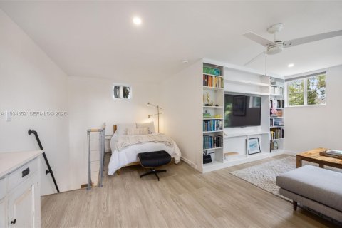 Casa en venta en Miami, Florida, 3 dormitorios, 190.45 m2 № 1996045 - foto 26