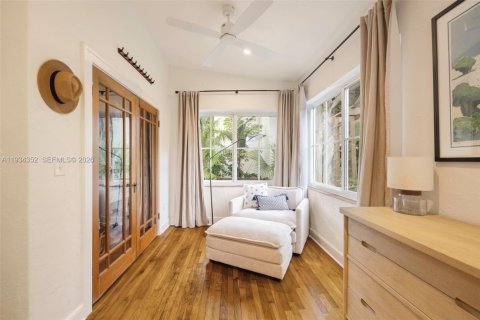 Casa en venta en Miami, Florida, 3 dormitorios, 190.45 m2 № 1996045 - foto 19