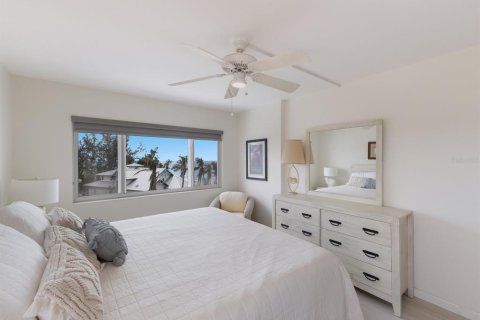 Condo in Holmes Beach, Florida, 3 bedrooms  № 1690932 - photo 20