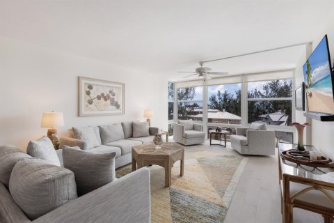 Condo in Holmes Beach, Florida, 3 bedrooms  № 1690932 - photo 16