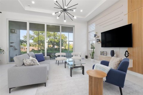 Villa ou maison à vendre à DeLand, Floride: 3 chambres, 212.65 m2 № 2416507 - photo 11