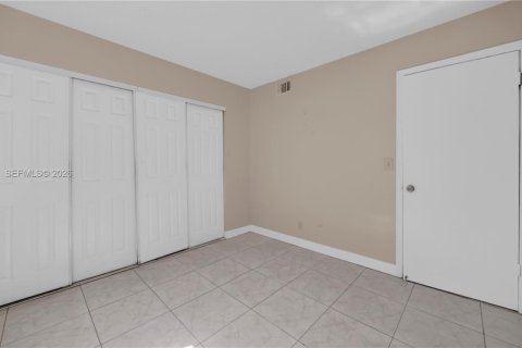 Condo in Coral Springs, Florida, 2 bedrooms  № 2068671 - photo 21