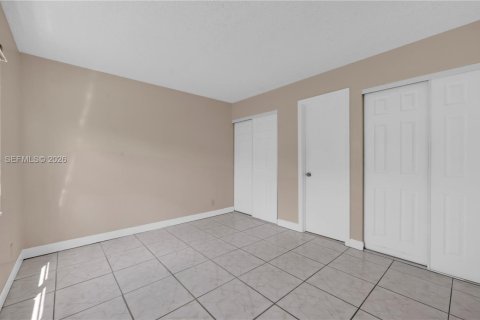 Condo in Coral Springs, Florida, 2 bedrooms  № 2068671 - photo 27
