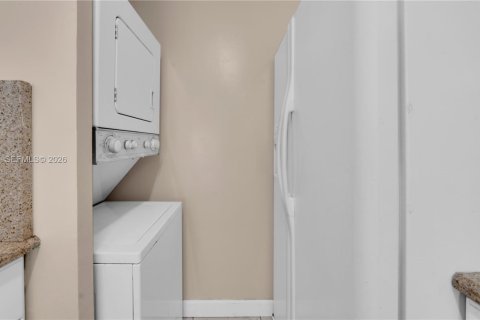 Condo in Coral Springs, Florida, 2 bedrooms  № 2068671 - photo 18