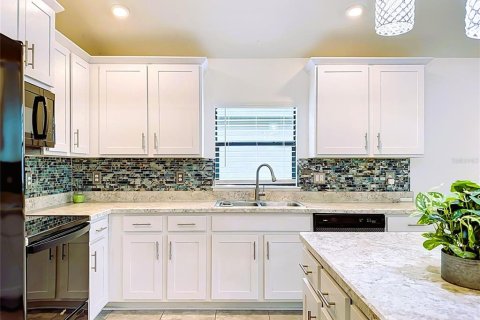 Villa ou maison à vendre à Palmetto, Floride: 3 chambres, 159.61 m2 № 2151518 - photo 12