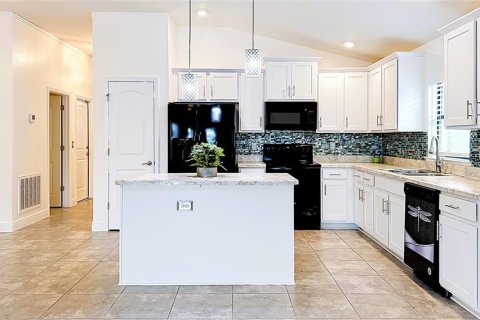 Villa ou maison à vendre à Palmetto, Floride: 3 chambres, 159.61 m2 № 2151518 - photo 10
