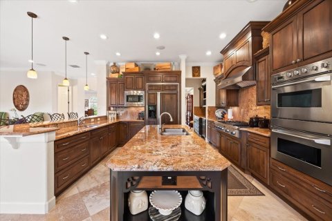 House in Apollo Beach, Florida 5 bedrooms, 406.08 sq.m. № 1720221 - photo 26