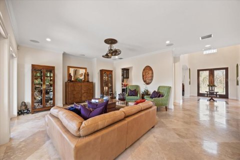 House in Apollo Beach, Florida 5 bedrooms, 406.08 sq.m. № 1720221 - photo 19