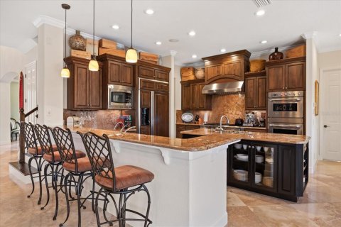 House in Apollo Beach, Florida 5 bedrooms, 406.08 sq.m. № 1720221 - photo 23