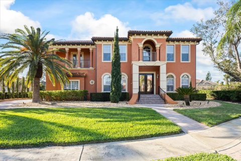 House in Apollo Beach, Florida 5 bedrooms, 406.08 sq.m. № 1720221 - photo 1