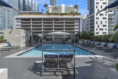 Condominio en alquiler en Miami, Florida, 1 dormitorio, 59.46 m2 № 2052340 - foto 16