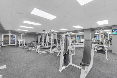 Condominio en alquiler en Miami, Florida, 1 dormitorio, 59.46 m2 № 2052340 - foto 19