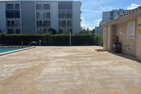 Condominio en venta en Miramar, Florida, 2 dormitorios, 77.29 m2 № 2025899 - foto 29