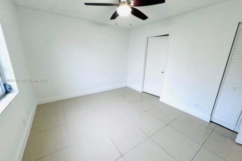 Condo in Miramar, Florida, 2 bedrooms  № 2025899 - photo 7