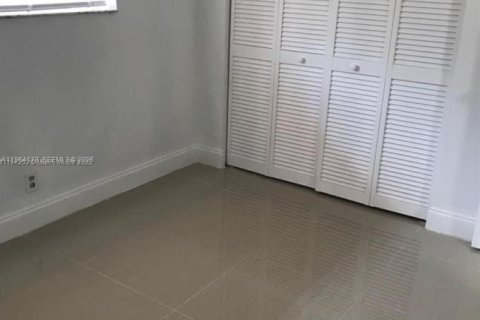 Condo in Miramar, Florida, 2 bedrooms  № 2025899 - photo 12