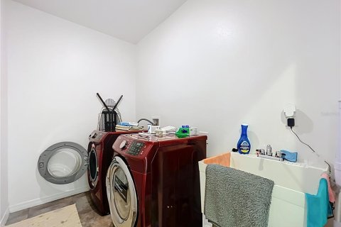 Casa en venta en Haines City, Florida, 4 dormitorios, 236.44 m2 № 1555586 - foto 30