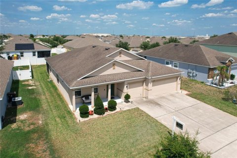 Casa en venta en Haines City, Florida, 4 dormitorios, 236.44 m2 № 1555586 - foto 3