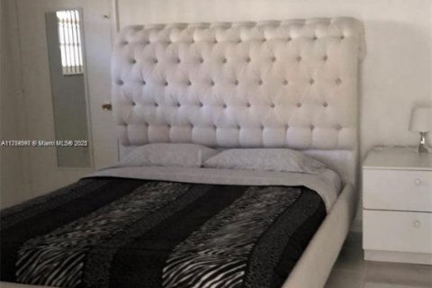 Condominio en venta en North Bay Village, Florida, 2 dormitorios, 90.12 m2 № 1938301 - foto 4