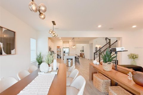 House in Winter Garden, Florida 4 bedrooms, 285.4 sq.m. № 1805540 - photo 11