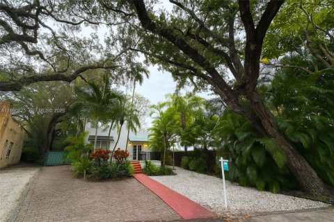 Villa ou maison à louer à Miami, Floride: 2 chambres, 111.48 m2 № 1944643 - photo 15