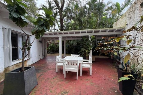 Снять в аренду виллу или дом в Майами, Флорида 2 спальни, 111.48м2, № 1944643 - фото 13