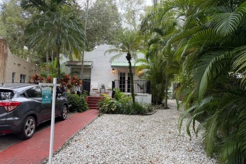 Снять в аренду виллу или дом в Майами, Флорида 2 спальни, 111.48м2, № 1944643 - фото 16