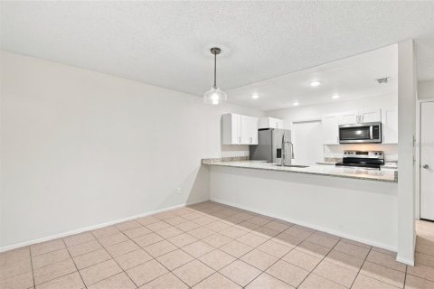 Купить дуплекс в Орландо, Флорида 7 комнат, 114.55м2, № 2227286 - фото 11