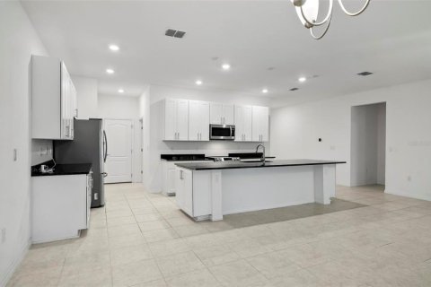 House in Palm Coast, Florida 3 bedrooms, 171.96 sq.m. № 1838518 - photo 9